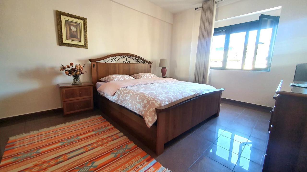 Star Apartment Tiranë Luaran gambar