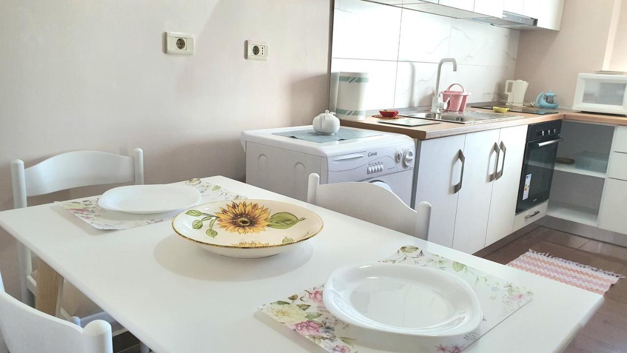 Star Apartment Tiranë Luaran gambar