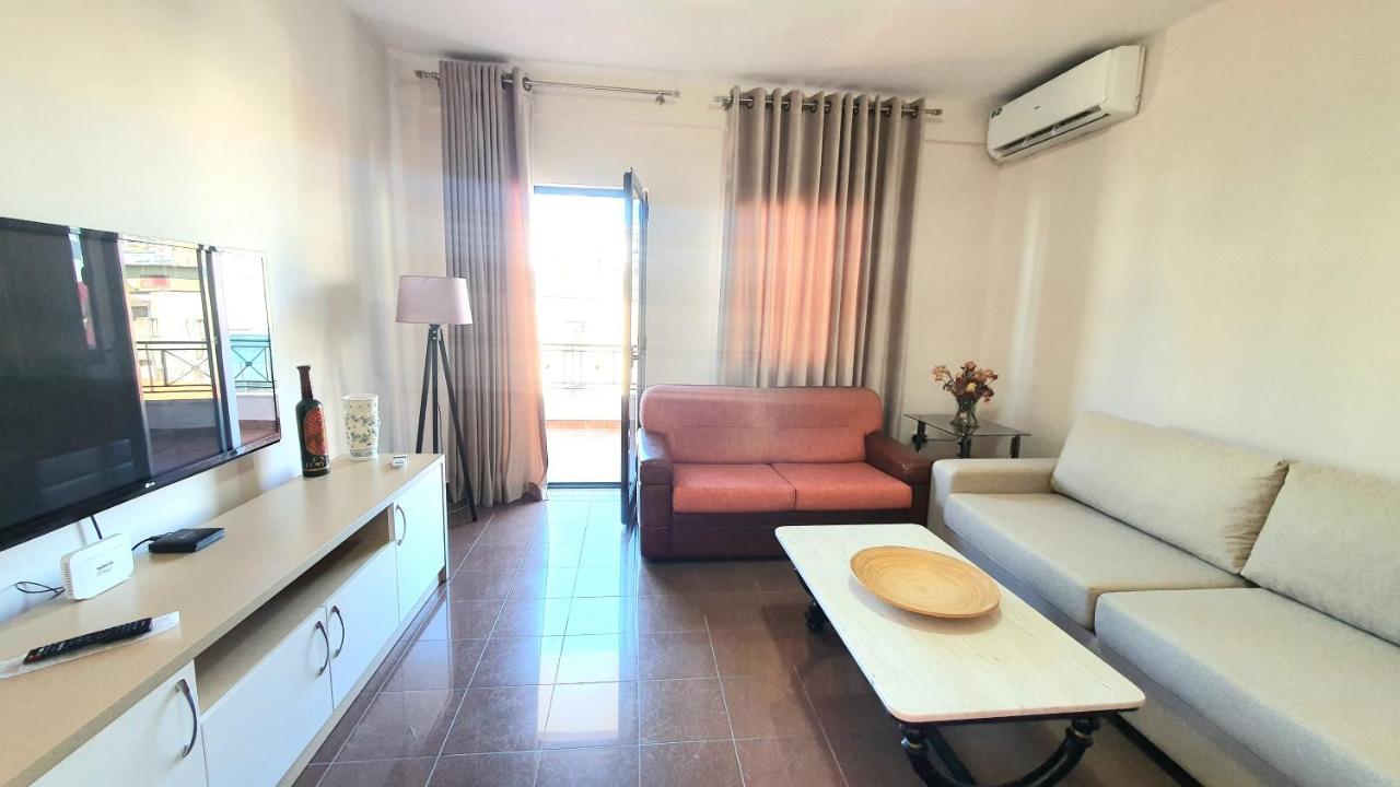 Star Apartment Tiranë Luaran gambar